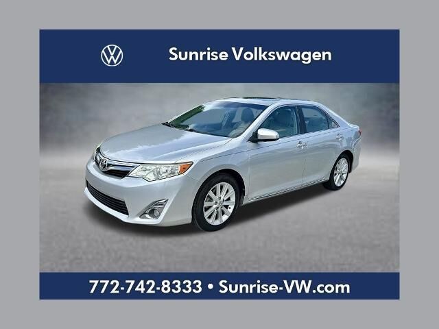2014 Toyota Camry XLE — photo 1 of 27