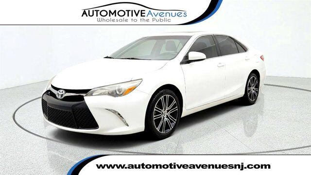2016 Toyota Camry SE w/Special Edition Pkg — photo 1 of 1
