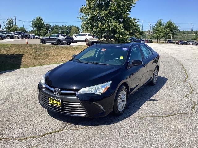 2016 Toyota Camry XLE — photo 1 of 36