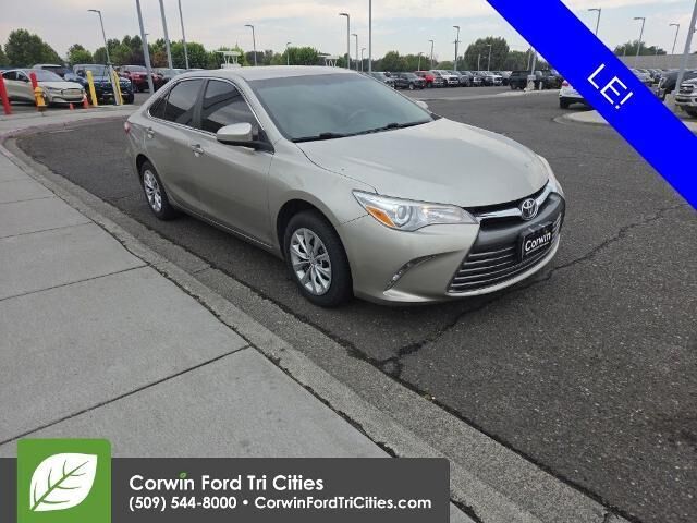 2017 Toyota Camry LE — photo 1 of 49