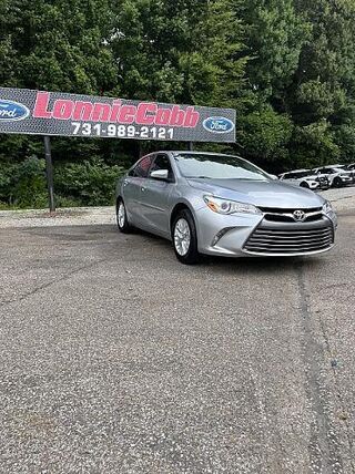 2017 Toyota Camry LE — photo 1 of 26