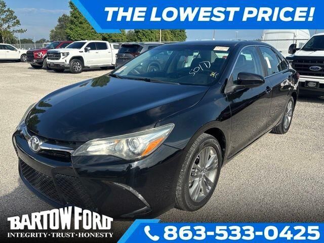 2017 Toyota Camry SE — photo 1 of 26