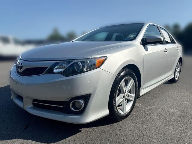2012 Toyota Camry L — photo 1 of 13
