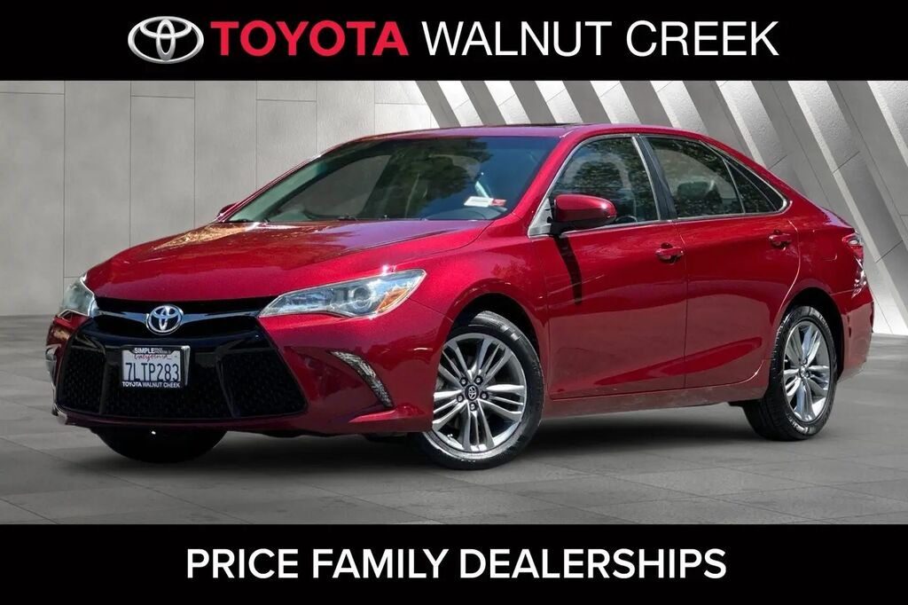 2015 Toyota Camry SE — photo 1 of 10