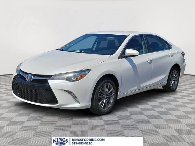 2017 Toyota Camry SE — photo 1 of 1