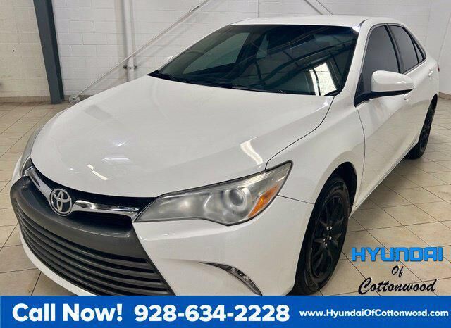 2017 Toyota Camry LE