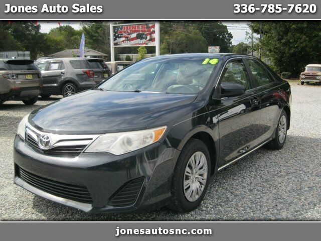 2014 Toyota Camry LE
