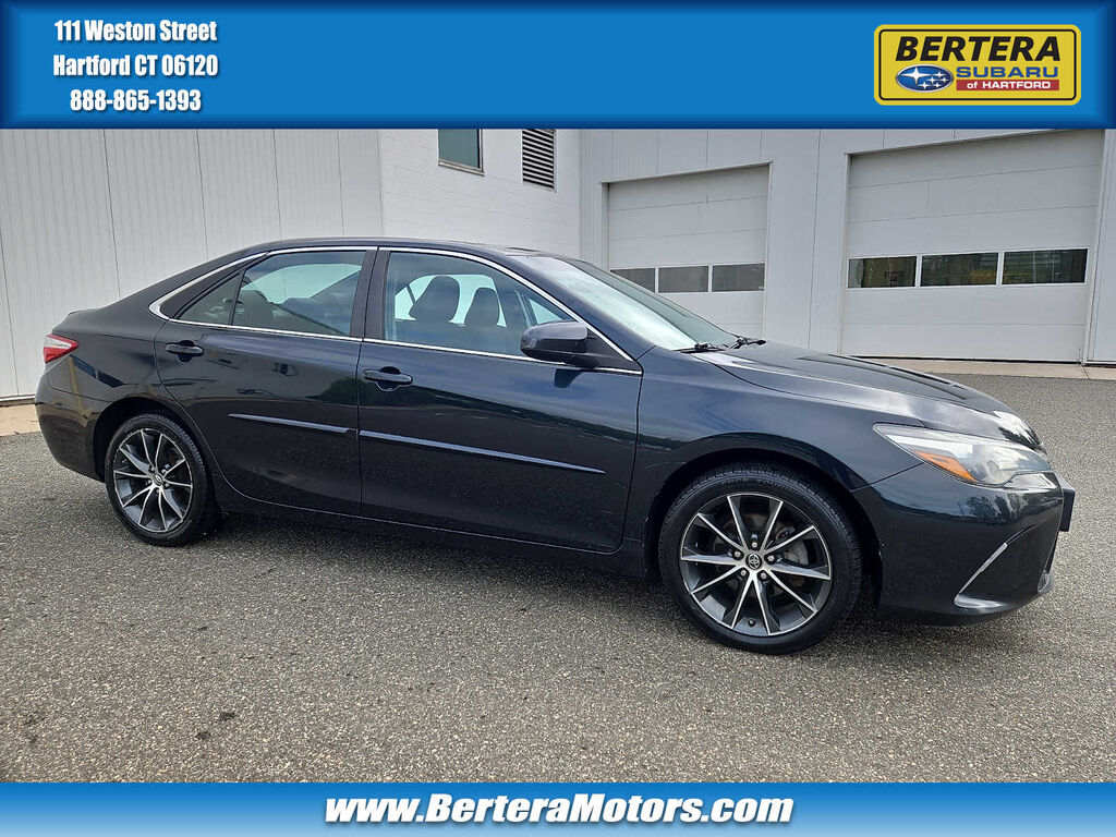 2016 Toyota Camry XSE — photo 1 of 13