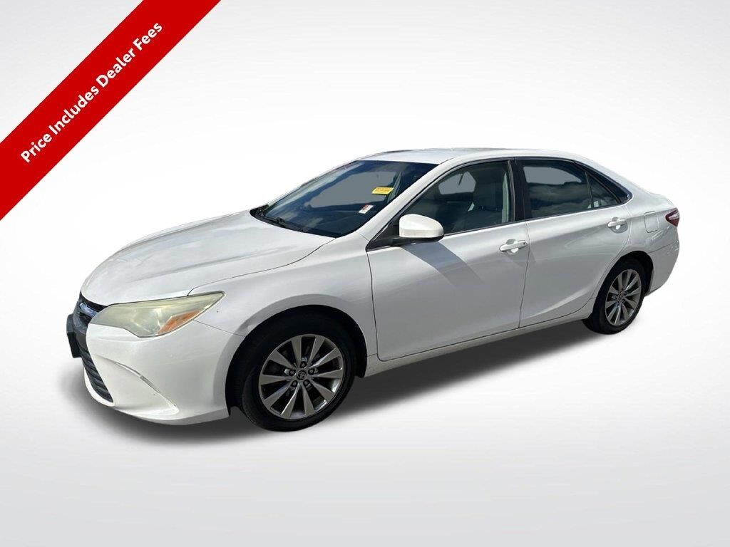 2016 Toyota Camry XLE — photo 1 of 13