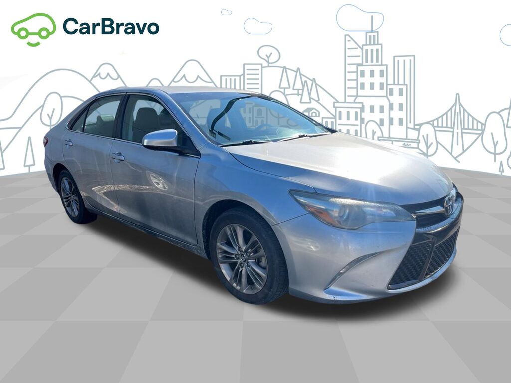 2016 Toyota Camry XLE — photo 1 of 7