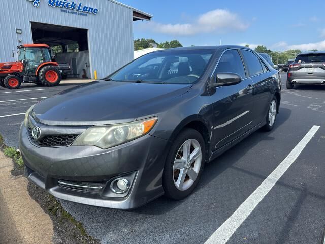 2012 Toyota Camry SE Sport Limited Edition — photo 1 of 1