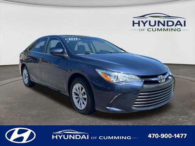 2015 Toyota Camry LE — photo 1 of 13