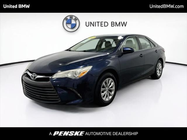 2017 Toyota Camry LE — photo 1 of 13