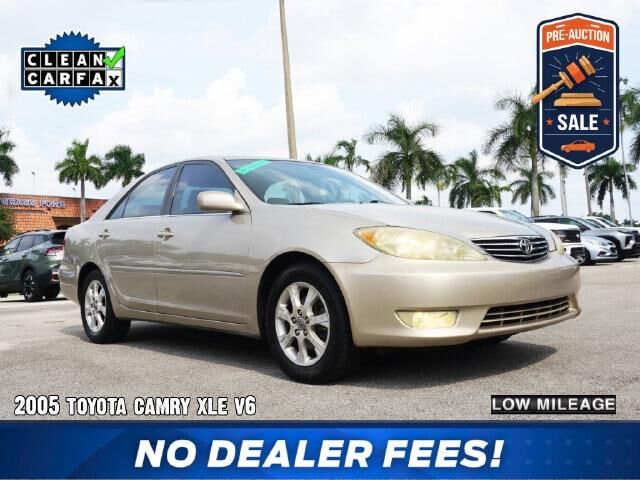 2005 Toyota Camry XLE V6