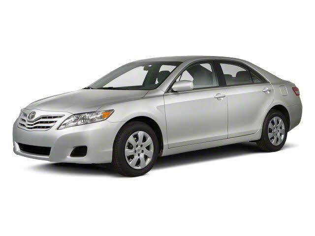 2010 Toyota Camry LE — photo 1 of 1