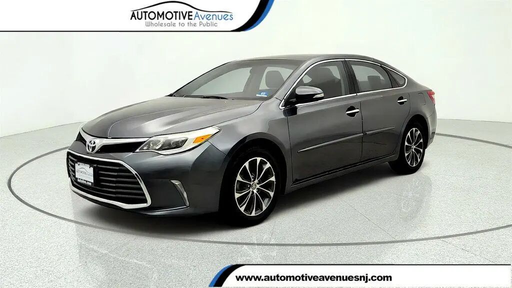 2016 Toyota Avalon XLE — photo 1 of 26