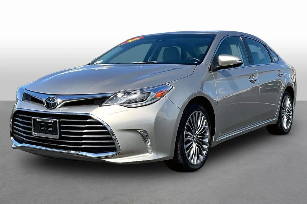 2016 Toyota Avalon Limited — photo 1 of 1