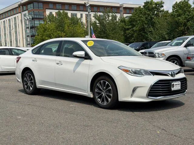 2016 Toyota Avalon XLE