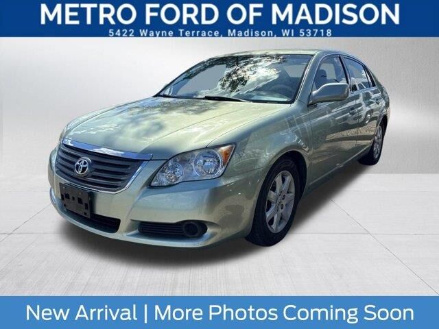 2010 Toyota Avalon XLS — photo 1 of 26