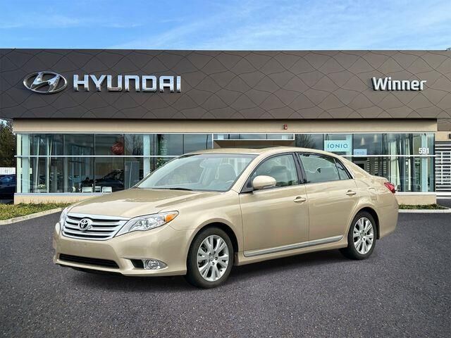 2011 Toyota Avalon Base — photo 1 of 26