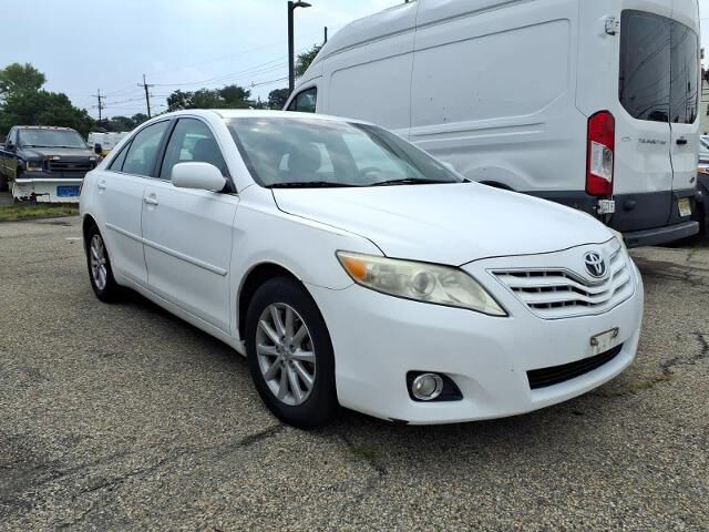 2011 Toyota Camry XLE V6