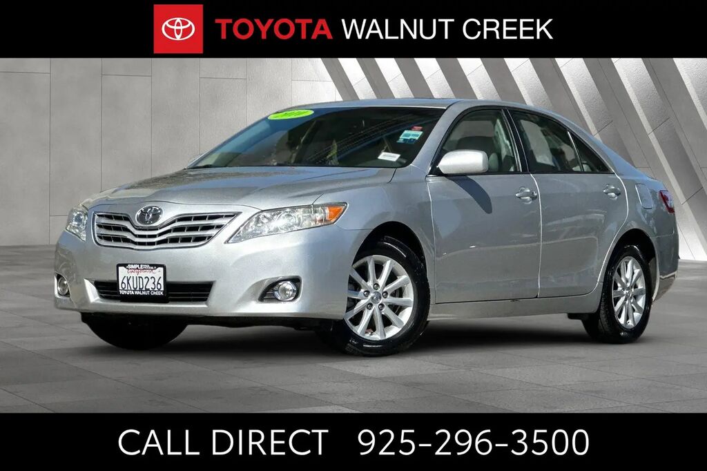 2010 Toyota Camry LE V6 — photo 1 of 13