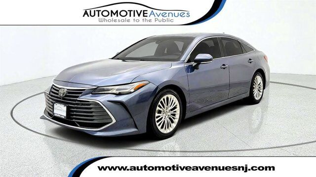 2019 Toyota Avalon Limited — photo 1 of 1