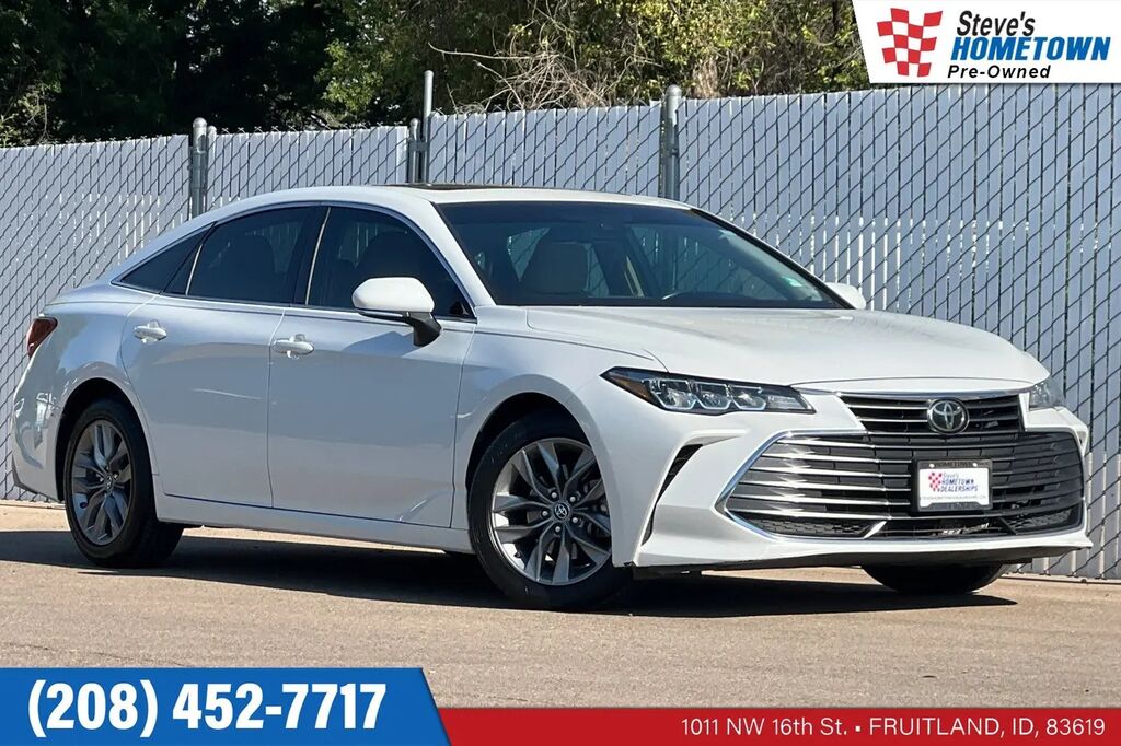 2019 Toyota Avalon XLE — photo 1 of 26
