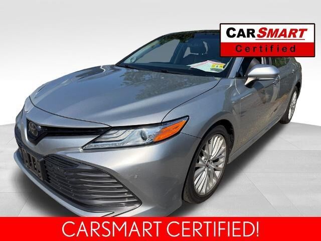 2018 Toyota Camry XLE V6 — photo 1 of 13