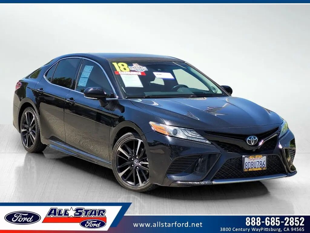 2018 Toyota Camry XLE V6 — photo 1 of 15