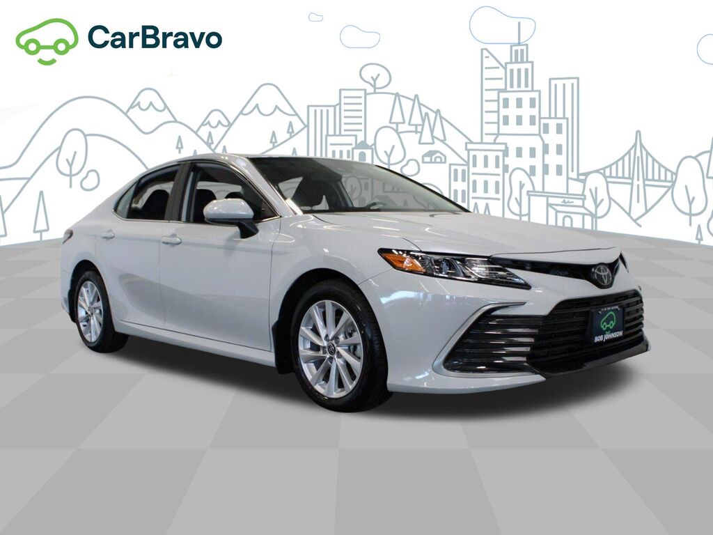 2024 Toyota Camry LE — photo 1 of 6