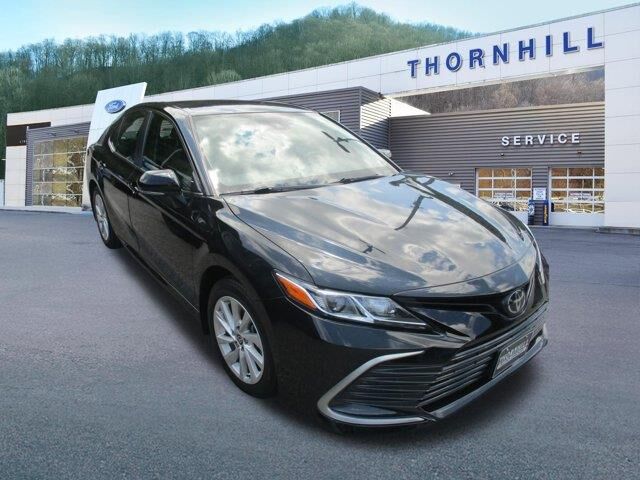 2024 Toyota Camry LE — photo 1 of 13