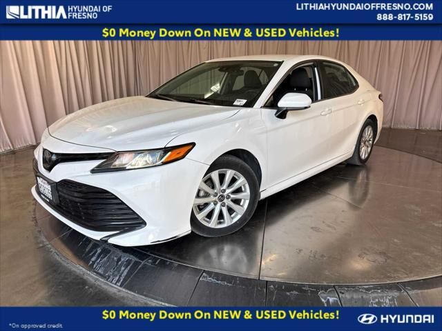 2020 Toyota Camry LE — photo 1 of 13