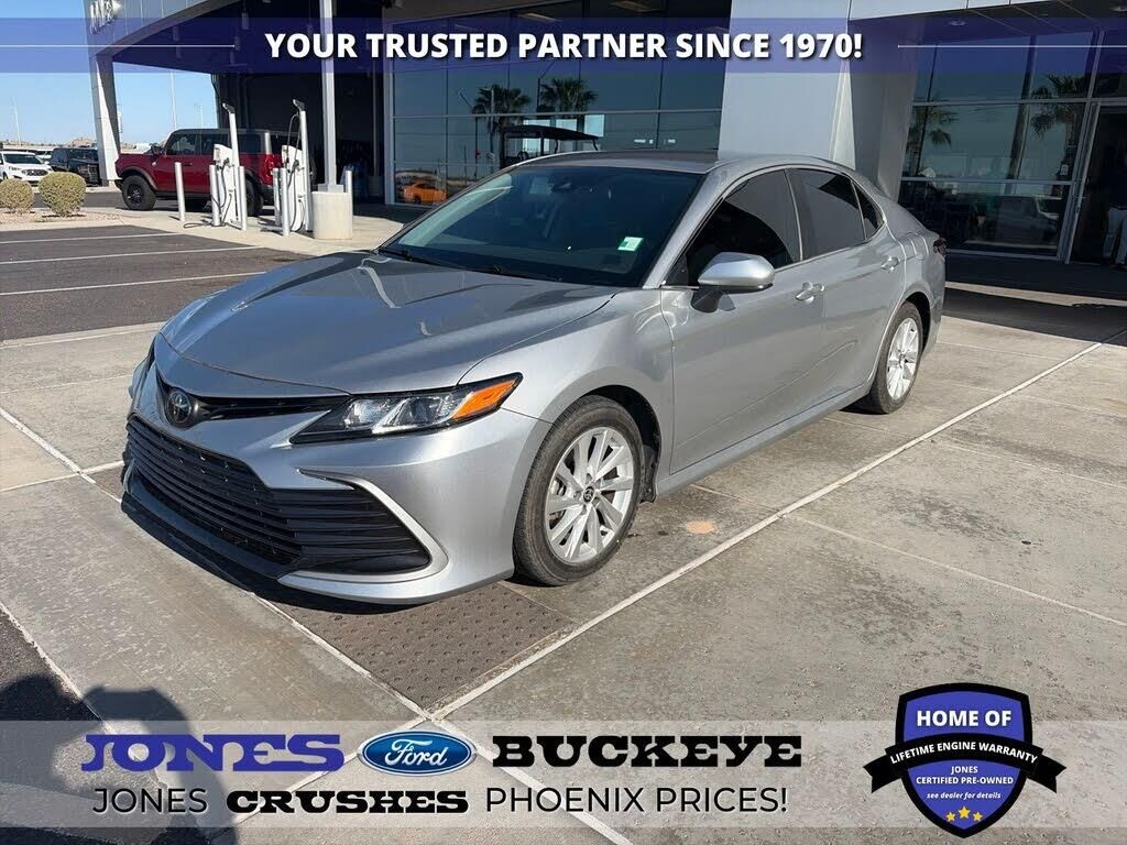 2023 Toyota Camry LE — photo 1 of 1