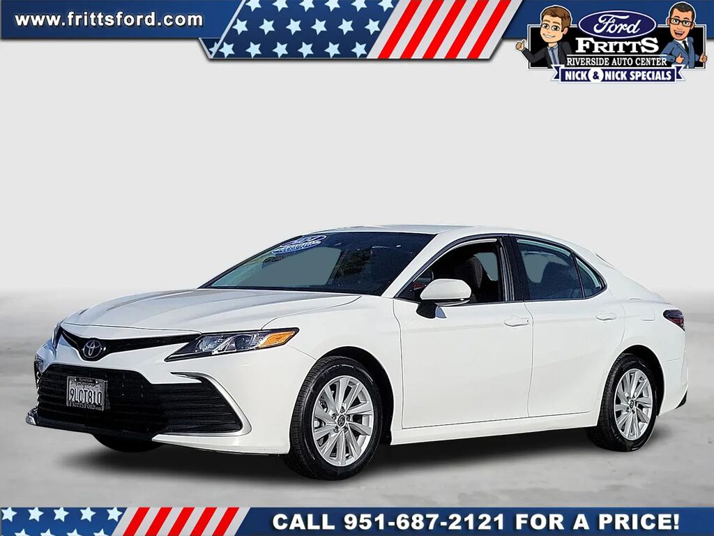 2024 Toyota Camry LE — photo 1 of 13