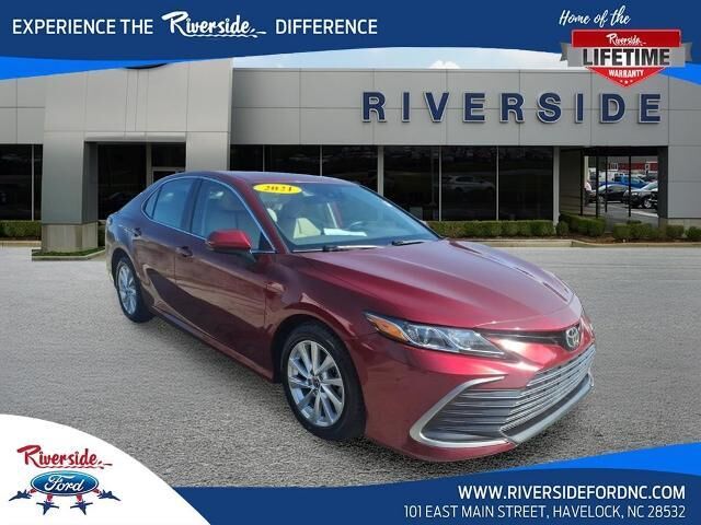 2021 Toyota Camry LE — photo 1 of 26