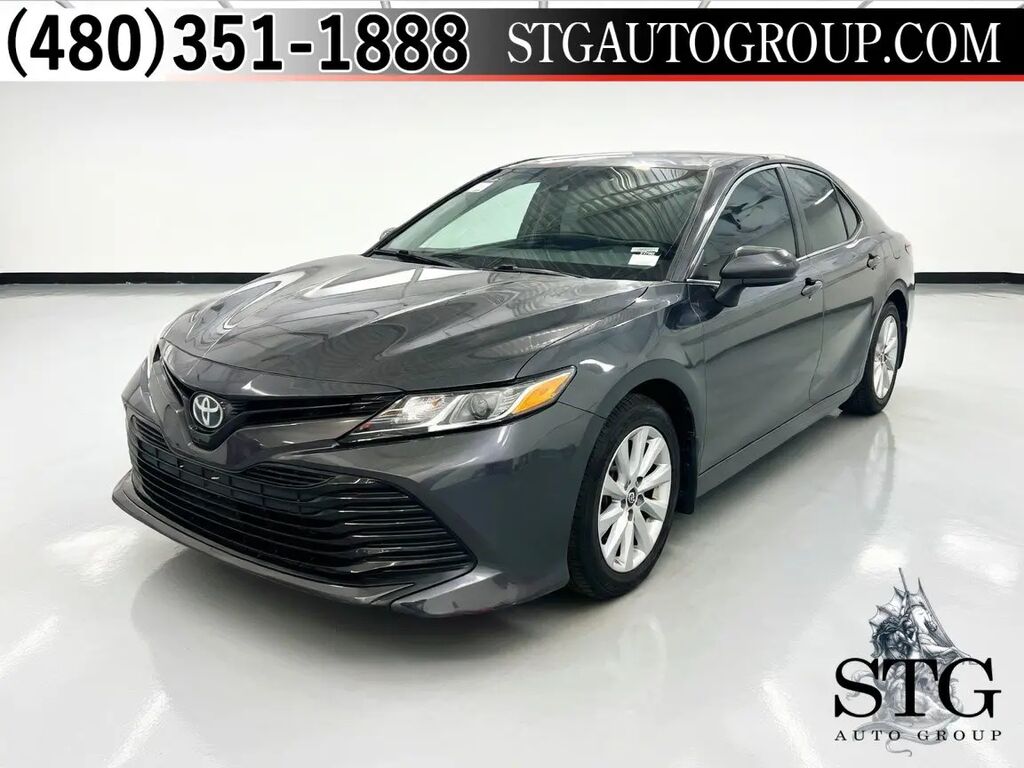 2020 Toyota Camry LE — photo 1 of 13