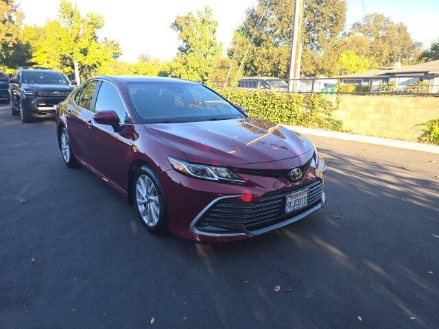 2022 Toyota Camry LE — photo 1 of 11