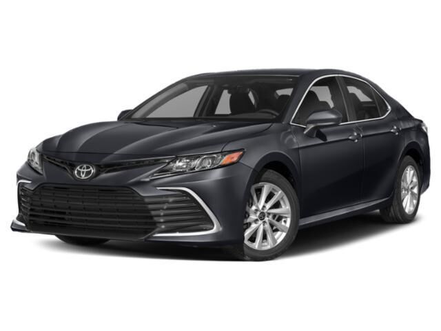 2022 Toyota Camry LE — photo 1 of 13