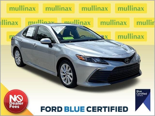 2024 Toyota Camry LE — photo 1 of 39