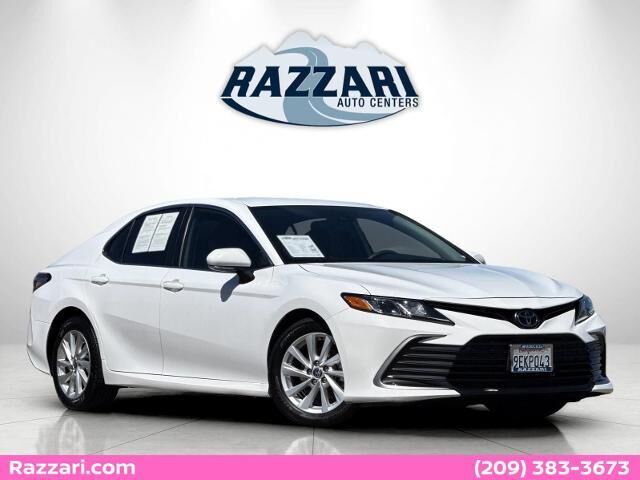 2023 Toyota Camry LE — photo 1 of 13