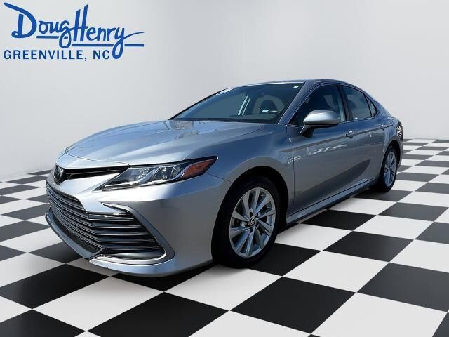 2023 Toyota Camry LE — photo 1 of 13