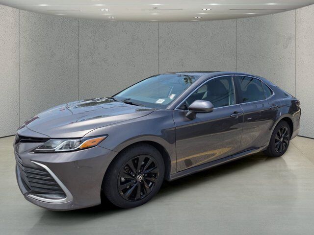 2023 Toyota Camry LE — photo 1 of 22