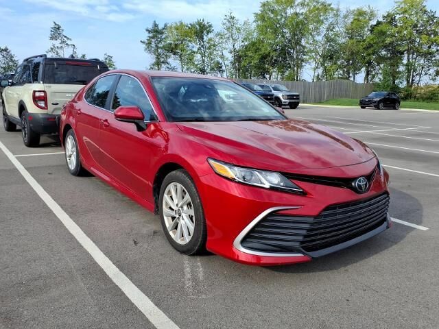 2024 Toyota Camry LE — photo 1 of 13