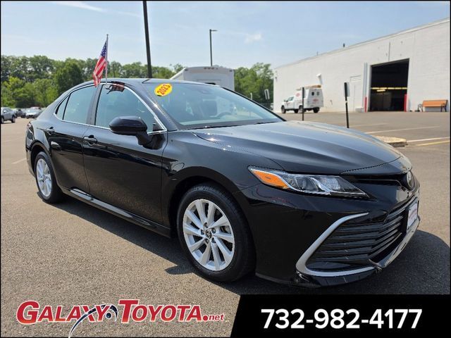 2023 Toyota Camry LE — photo 1 of 13