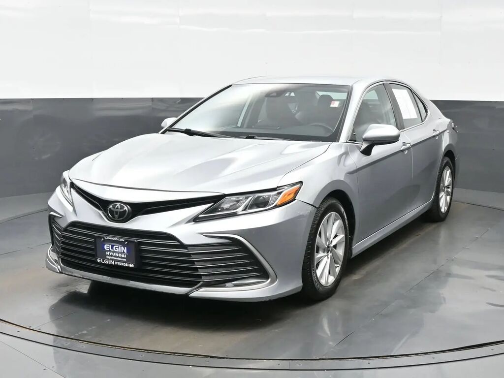 2022 Toyota Camry LE — photo 1 of 13