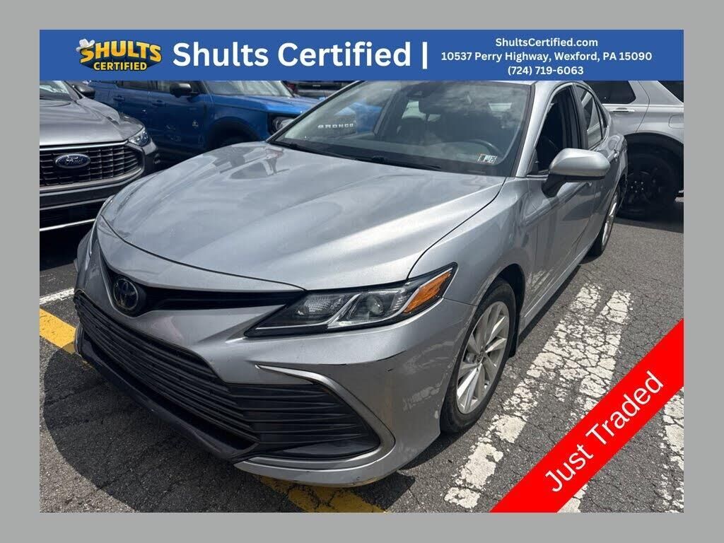 2023 Toyota Camry LE — photo 1 of 1