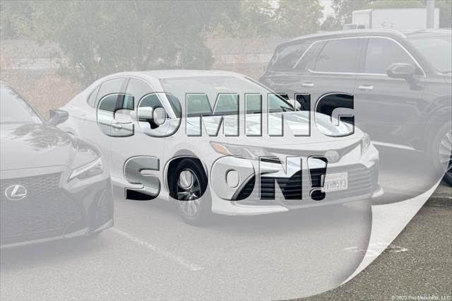 2021 Toyota Camry Hybrid LE — photo 1 of 13