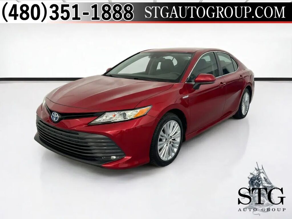 2021 Toyota Camry Hybrid LE — photo 1 of 39