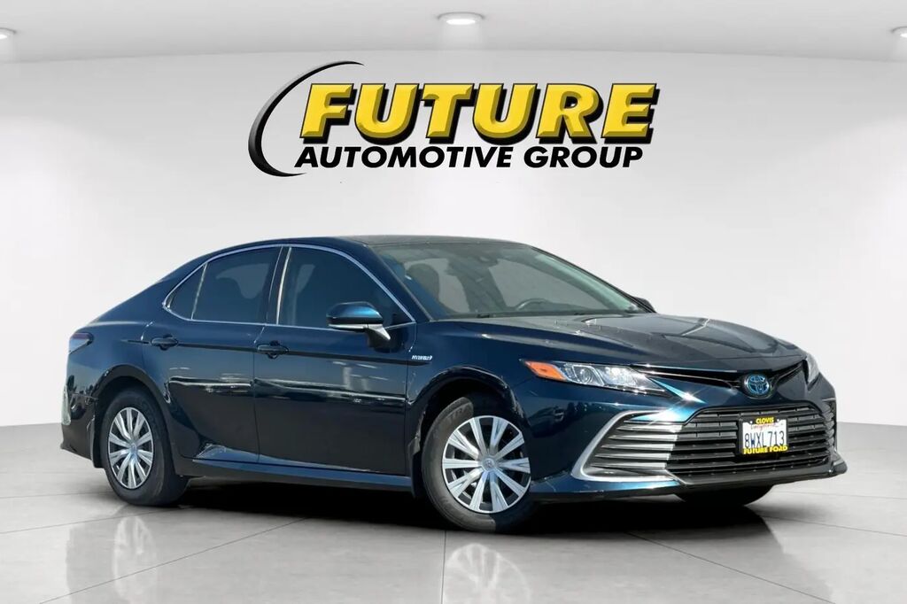 2021 Toyota Camry Hybrid LE — photo 1 of 39